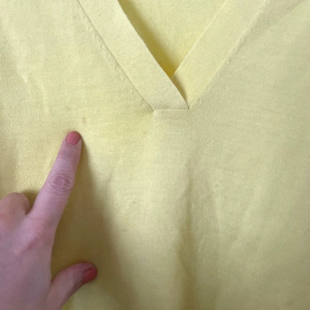 J.‎ Crew Yellow Merino Wool Lightweight V Neck Sweater L